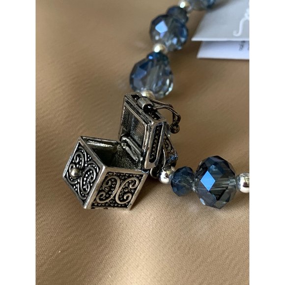 SOLD Valerie Parr Hill Blue Crystal Prayer Box Bracelet NEW WITH TAG - Picture 4 of 6